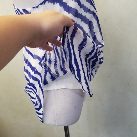 Aqua blue and white race back tank top size XS (S17) - Picture 6 of 8